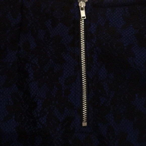 Mini lace black and blue skirt - Picture 5 of 6